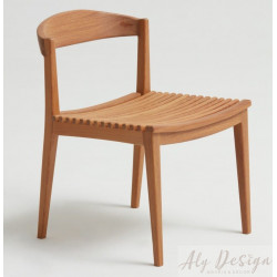 Cadeira Hália sem Braço em Madeira Cumaru - Design Daniela Ferro 